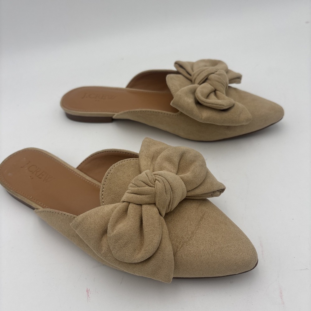 J.Crew Light Tan Sueded Bow Mules Pointed Toe Faux Suede Slip On Flats 5.5‎